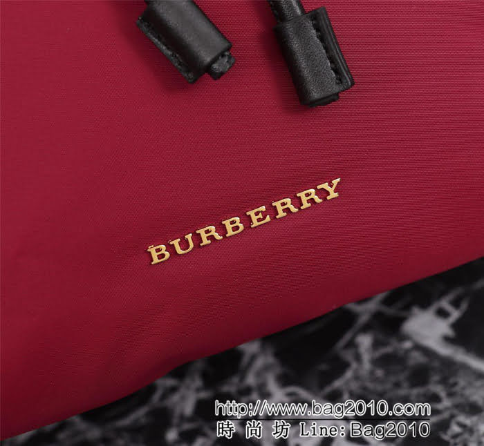 BURBERRY巴寶莉 中號 The Rucksack軍旅背包 3D立體徽標 多功能雙肩包  Bhq1311